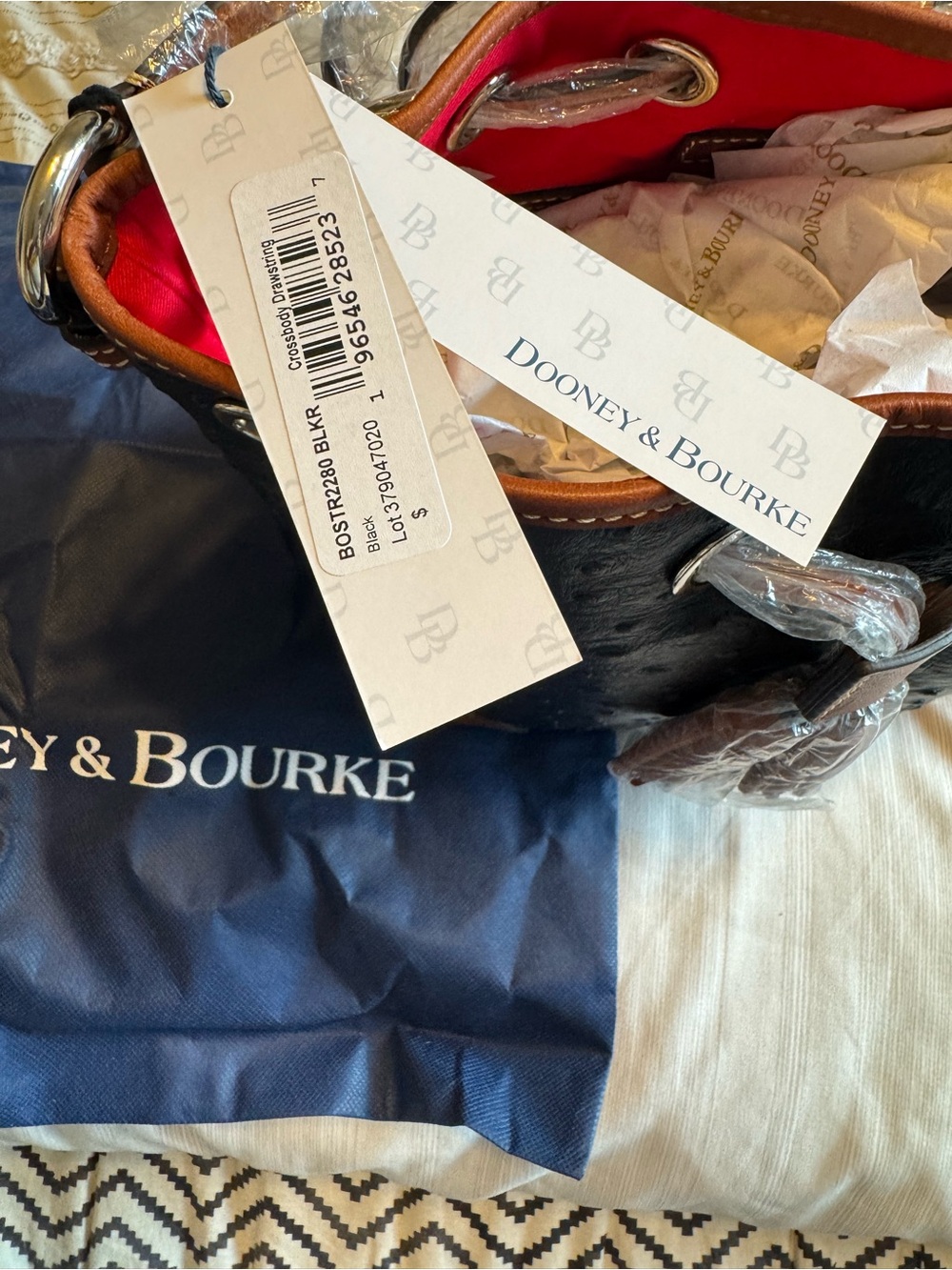 NWT Dooney and Burke, bucket bag, black and tan - Picture 3 of 6